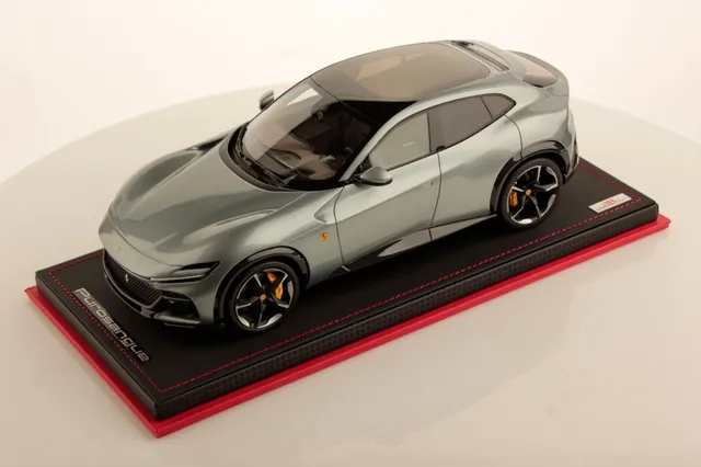 mr-collection-models-ferrari-purosangue-1-18-miniature-auto-de-collection-2 image 1