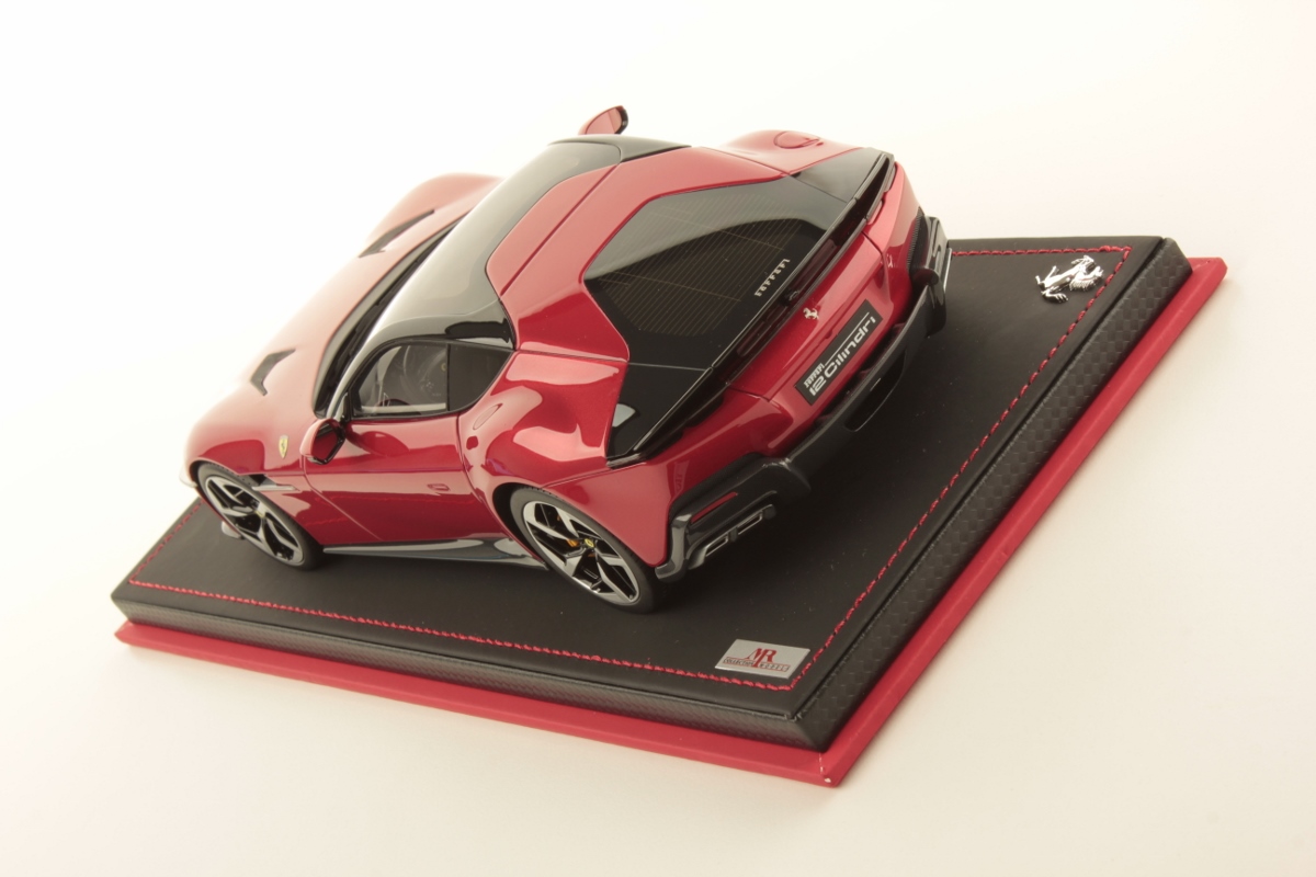 mr-collection-models-ferrari-12cilindri-1-18-miniature-v12-grand-tourisme image 4