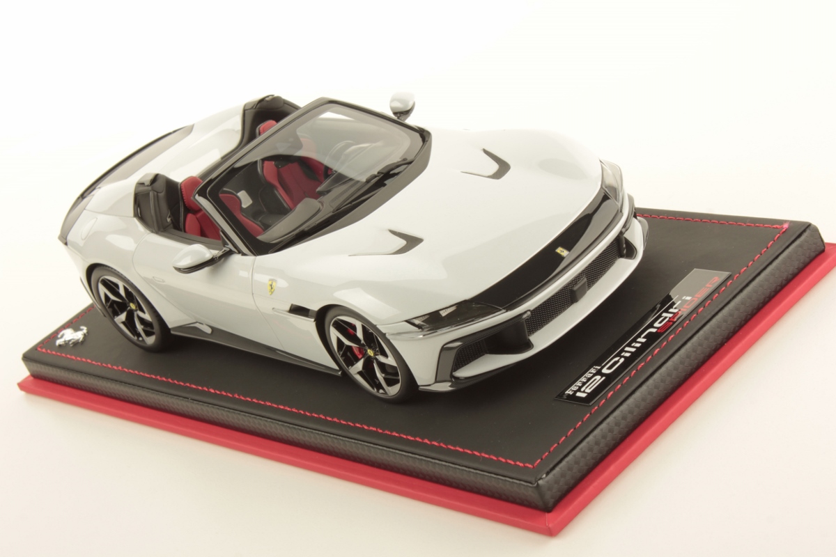 mr-collection-models-ferrari-12-cilindri-spider-miniature-auto-de-collection-2 image 3