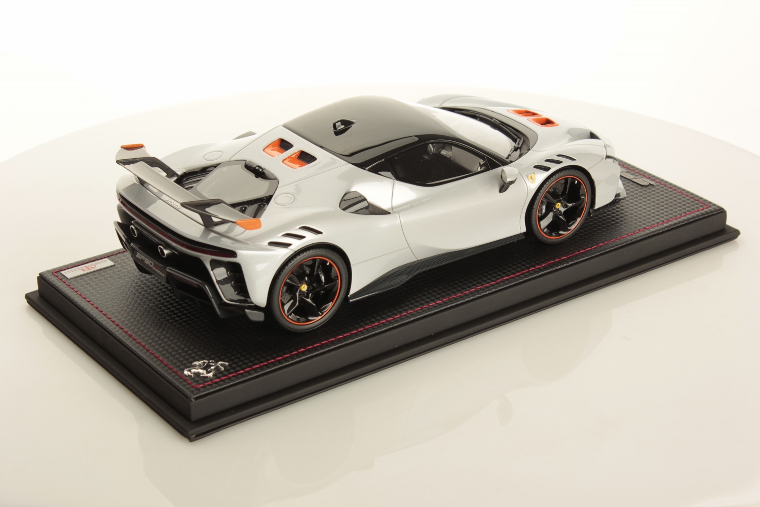 mr-collection-models-ferrari-sf90-xx-stradale-1-18-5 image 2