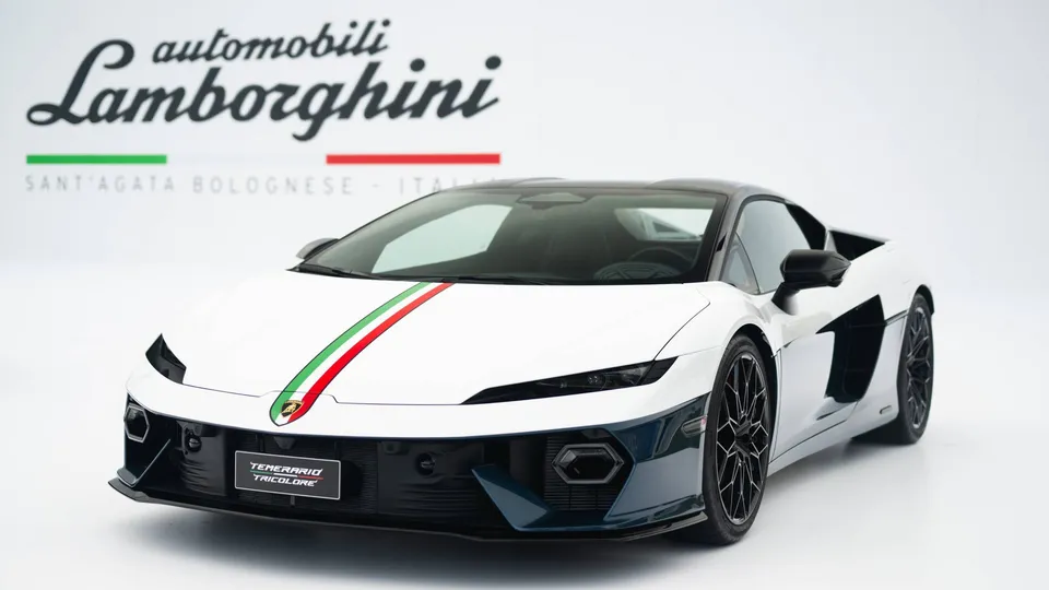 mr-collection-models-lamborghini-temerario-1-18-miniature-auto-hpev-920-cv image 1