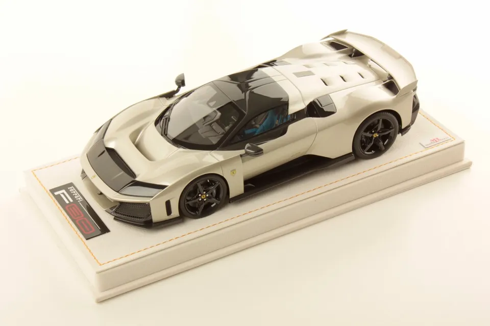 mr-collection-models-ferrari-f80-1-18-4 image 1