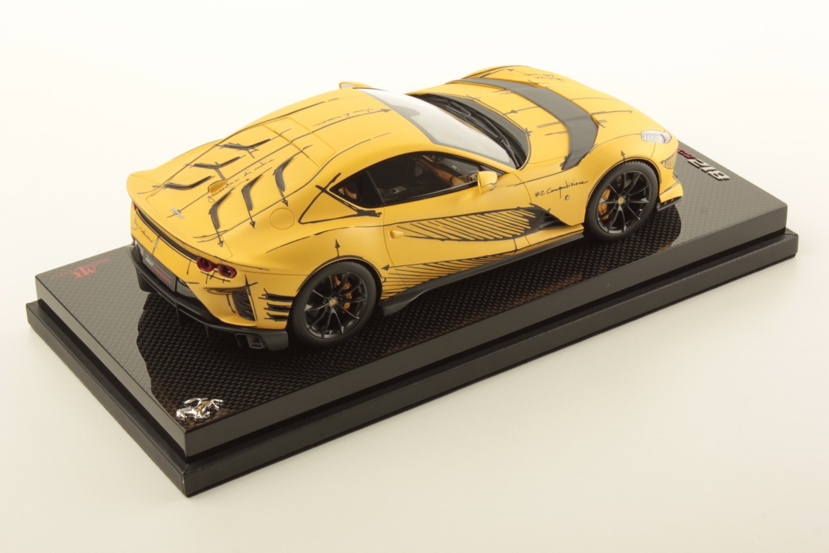 mr-collection-models-ferrari-812-competizione-1-18-miniature-auto-collection image 2