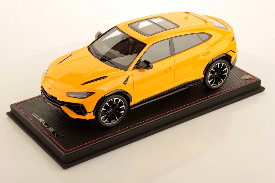 mr-collection-models-lamborghini-urus-s-1-18-3 image 1