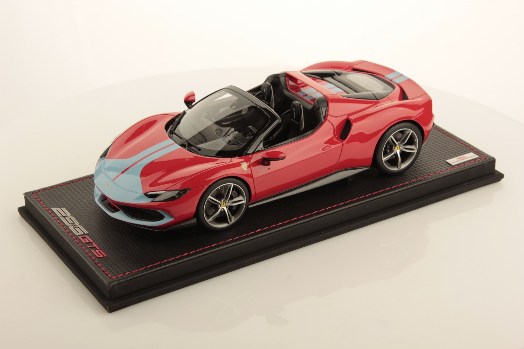 mr-collection-models-ferrari-296-gts-1-18-miniature-berlinetta-spider-hybride image 1
