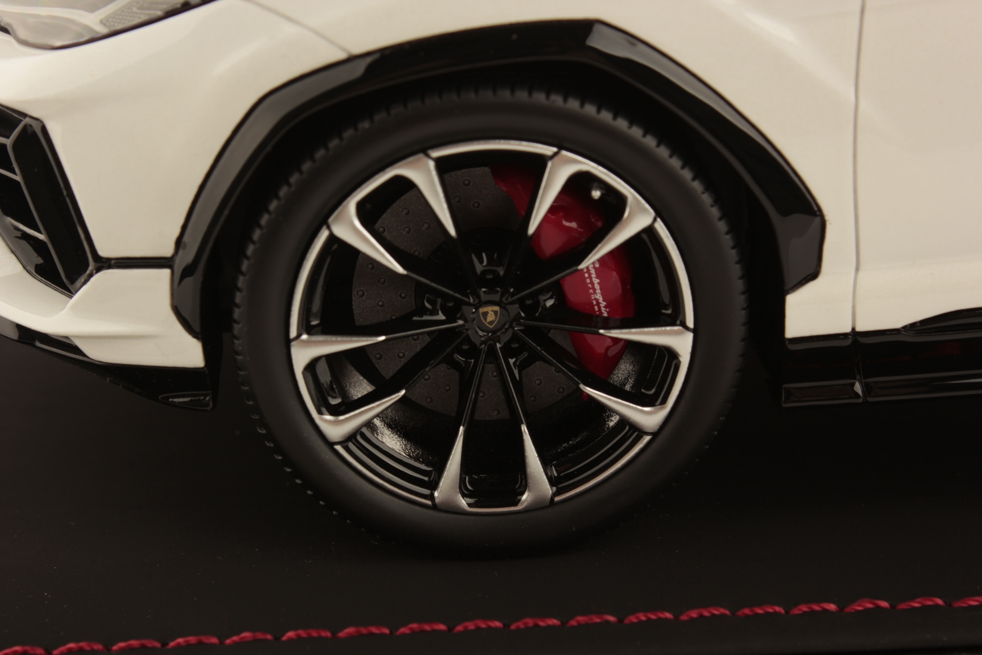 mr-collection-models-lamborghini-urus-s-1-18-2 image 5