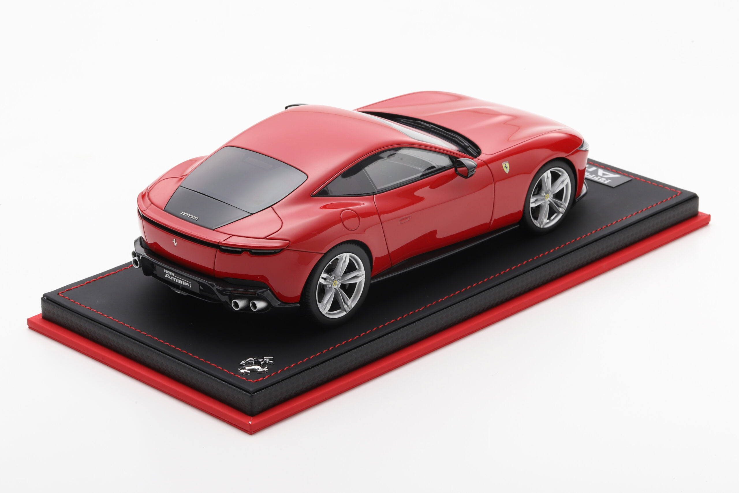 mr-collection-models-ferrari-amalfi-1-18-miniature-auto-de-collection-2 image 2