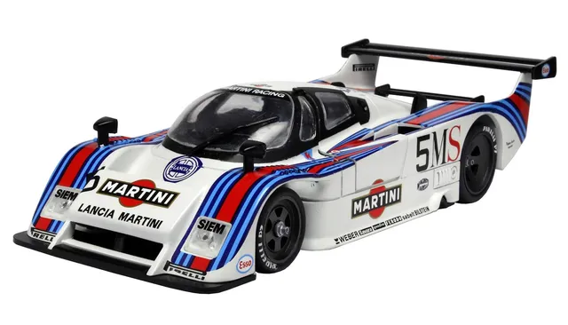 italeri-3641s-lancia-lc2-maquette-voiture-de-course-monter image 1