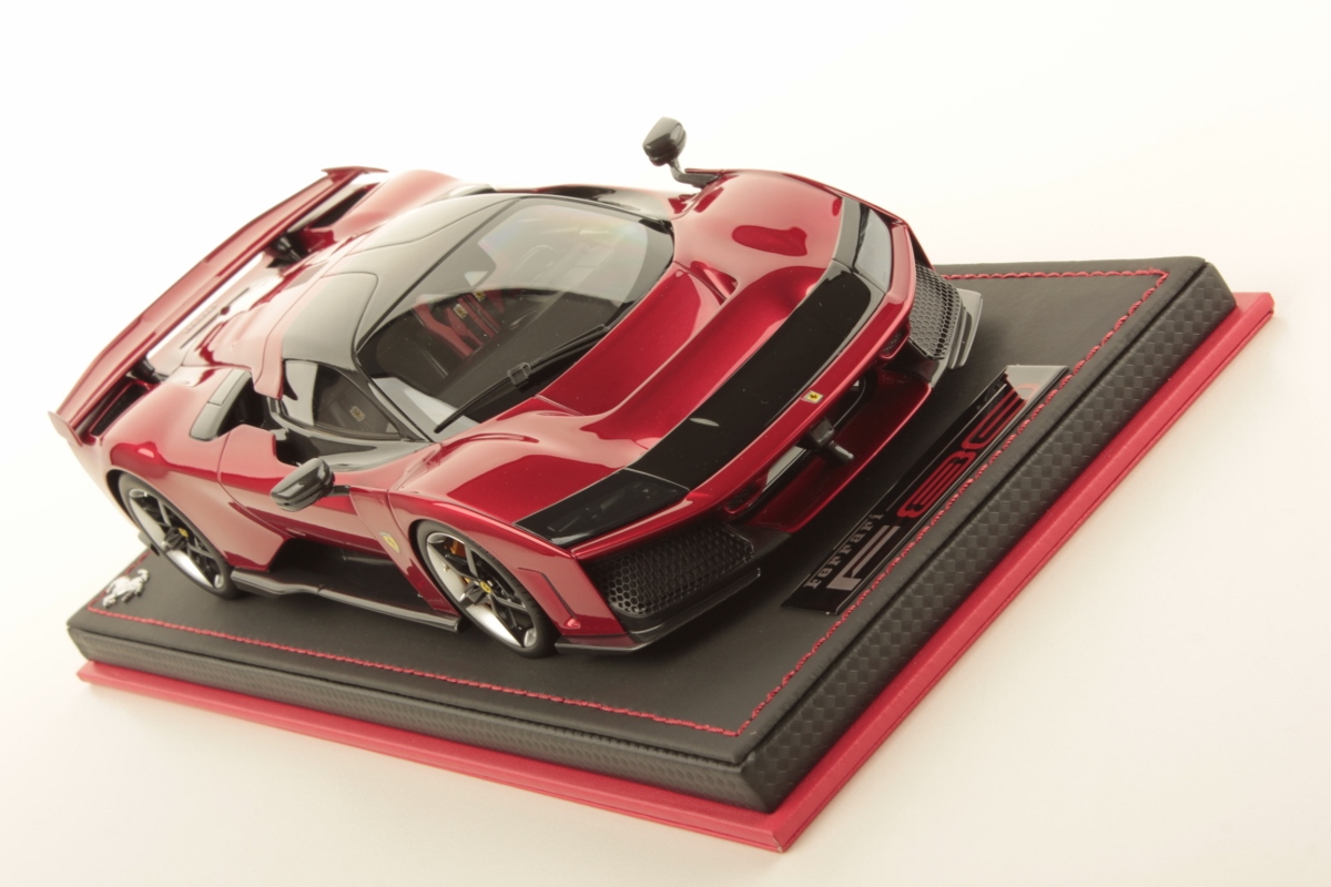 mr-collection-models-ferrari-f80-1-18-2 image 3