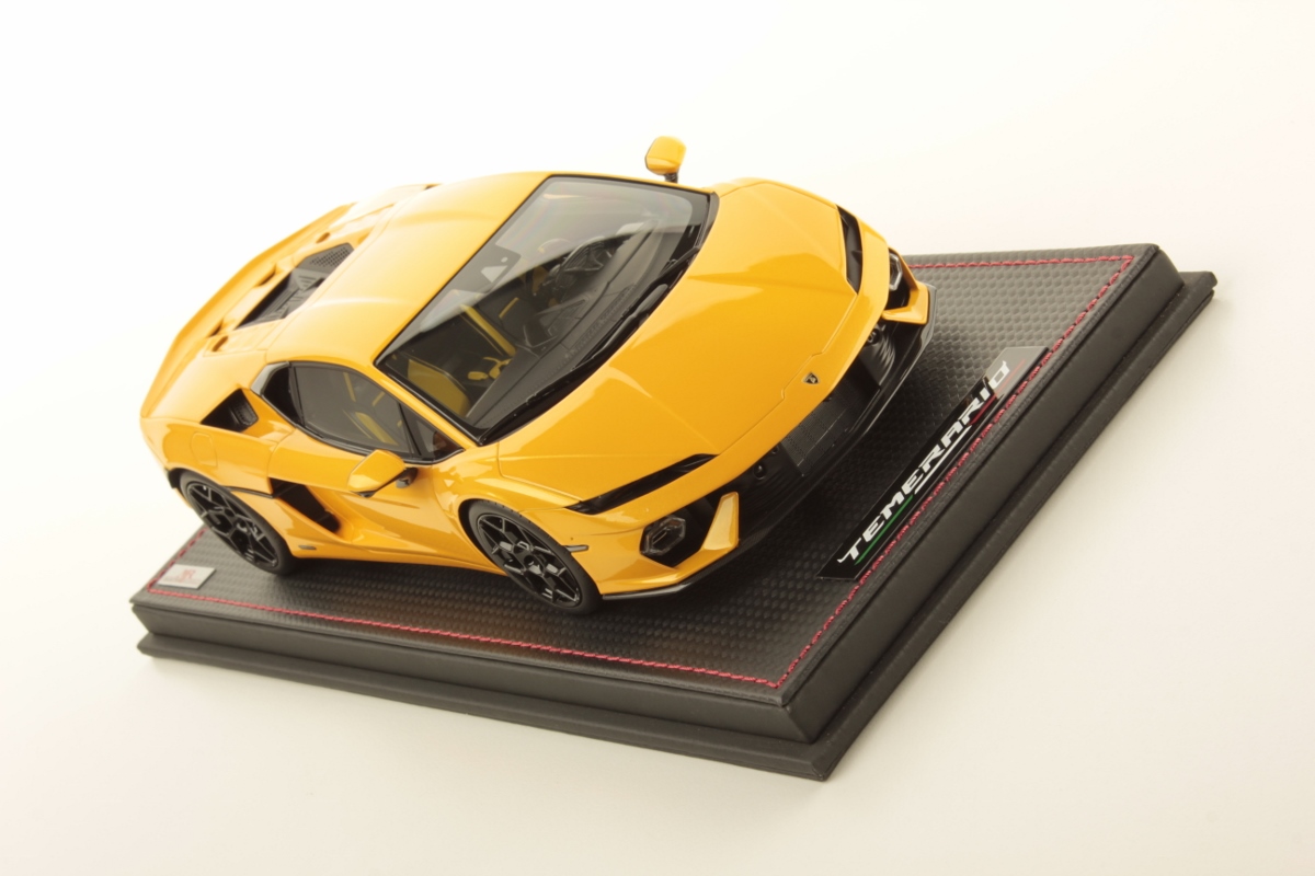 mr-collection-models-lamborghini-temerario-1-18-miniature-auto-de-collection image 3