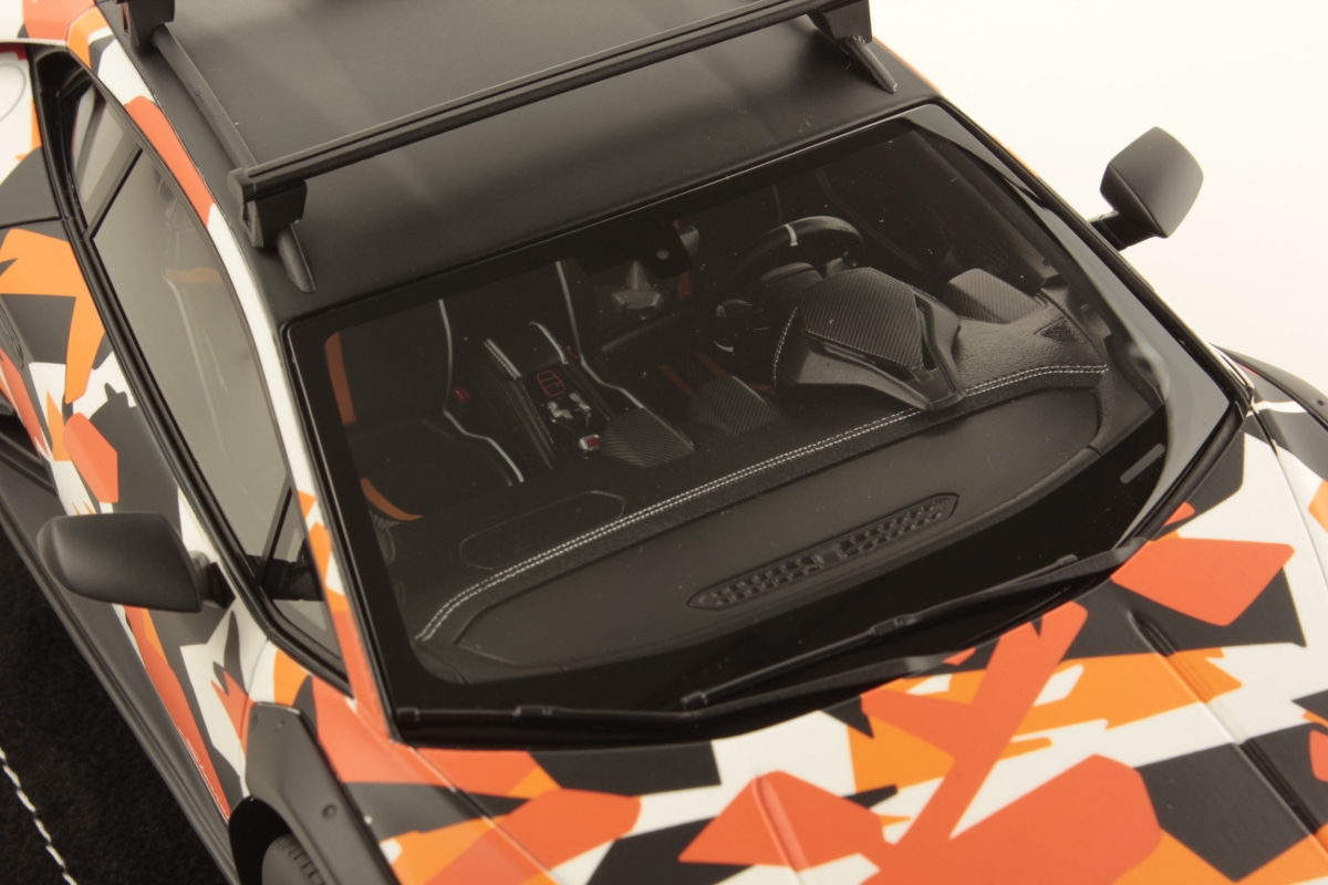 mr-collection-models-lamborghini-hurac-n-sterrato-all-terrain-1-18-2 image 6