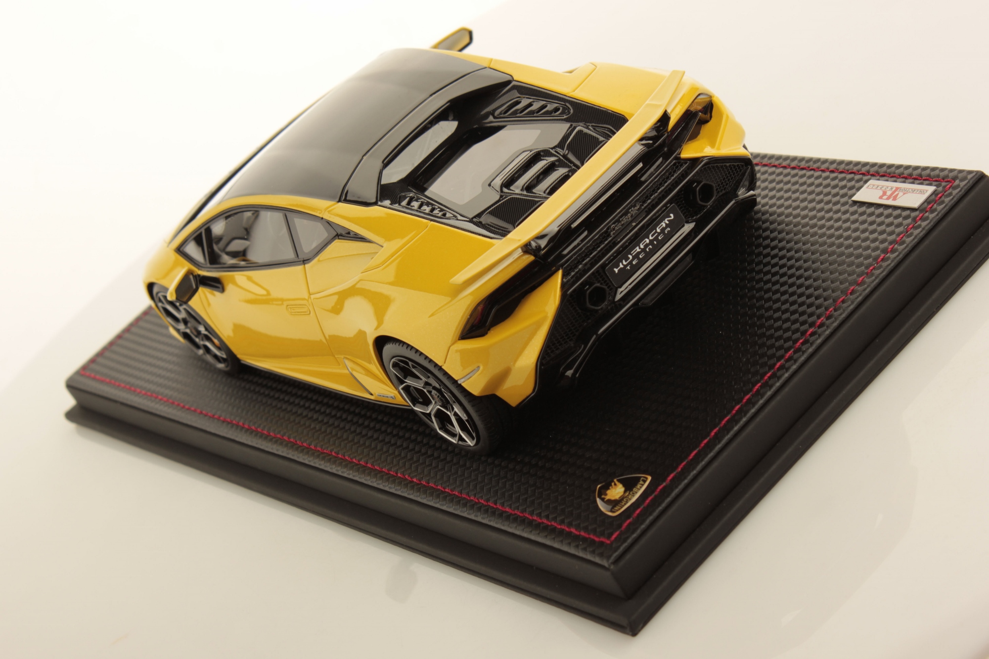 mr-collection-models-lamborghini-hurac-n-tecnica-1-18-miniature-auto-de-collecti-3 image 4