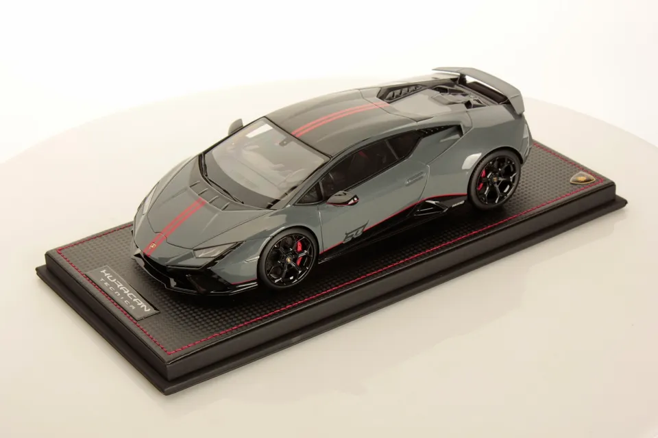 mr-collection-models-lamborghini-hurac-n-tecnica-60th-1-18 image 1