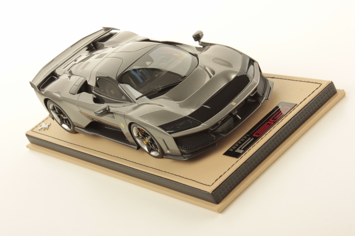mr-collection-models-ferrari-f80-miniature-auto-hypercar-officielle image 3