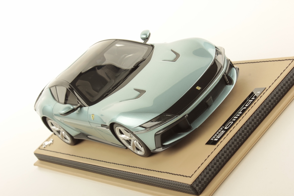 mr-collection-models-ferrari-12cilindri-1-18-miniature-auto-v12 image 3